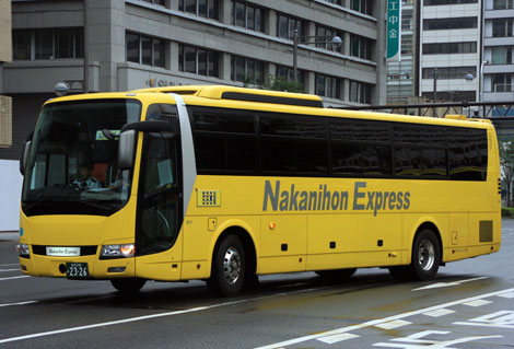 金沢230あ2326